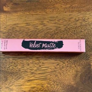 Victoria’s Secret Velvet Matte liquid lip